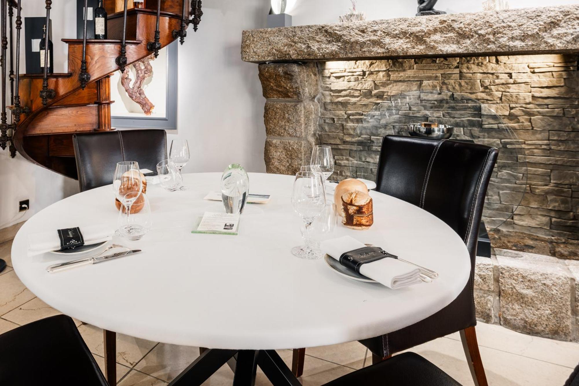 Logis L'Auberge - Maison Glenn Anna Saint Anne-dʼAuray 외부 사진